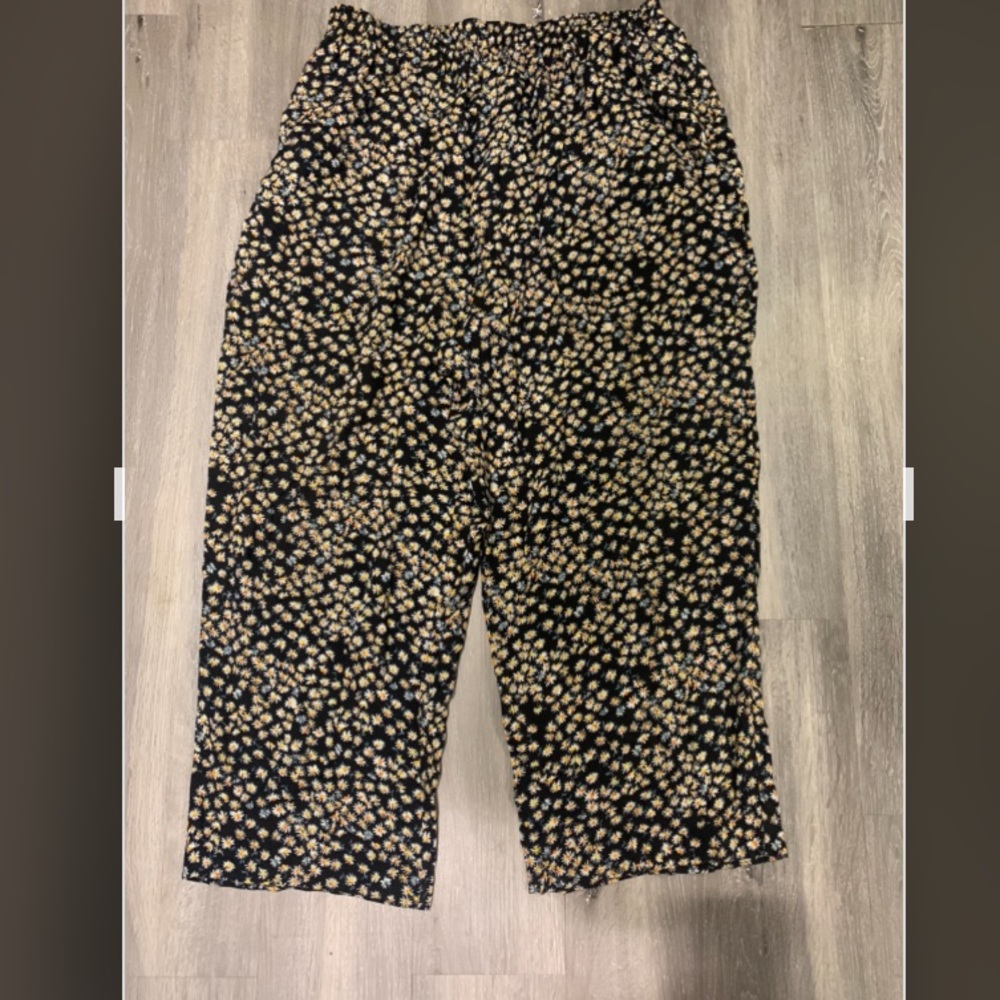 Vintage floral pants